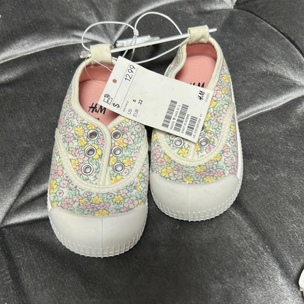 H&M floral shoes
